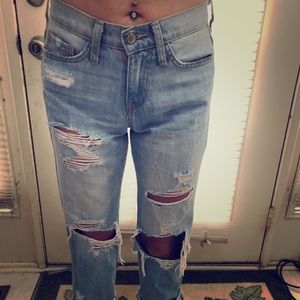 Cropped, Worn out look, light wash denim jeans